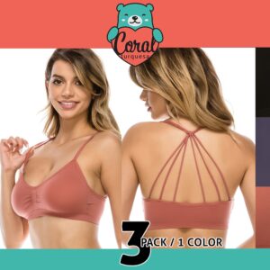imagen de mujer modelando bralette